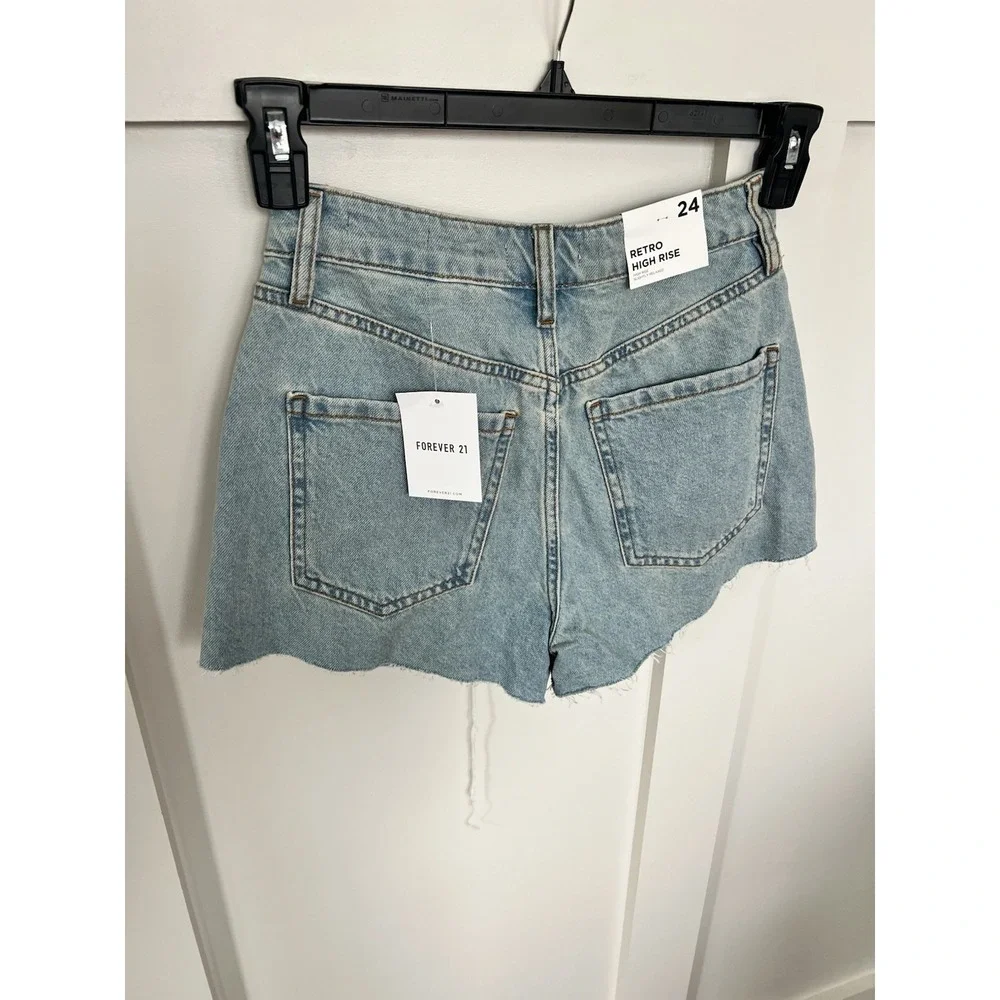 FOREVER 21 Women's Retro High Rise Distressed Denim Blue Washed Shorts Size 27‎
